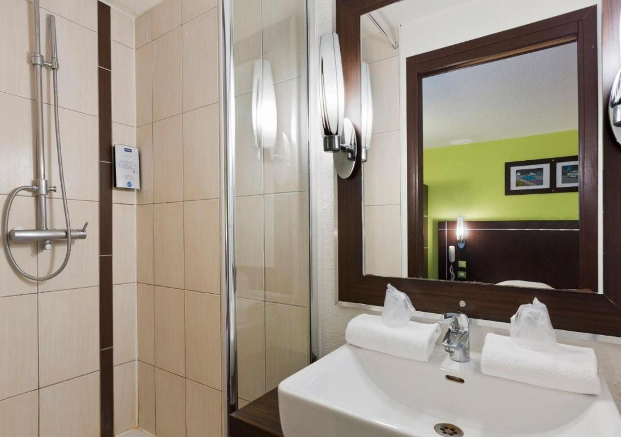 Enzo Hotels Reims Tinqueux By Kyriad Direct Dış mekan fotoğraf