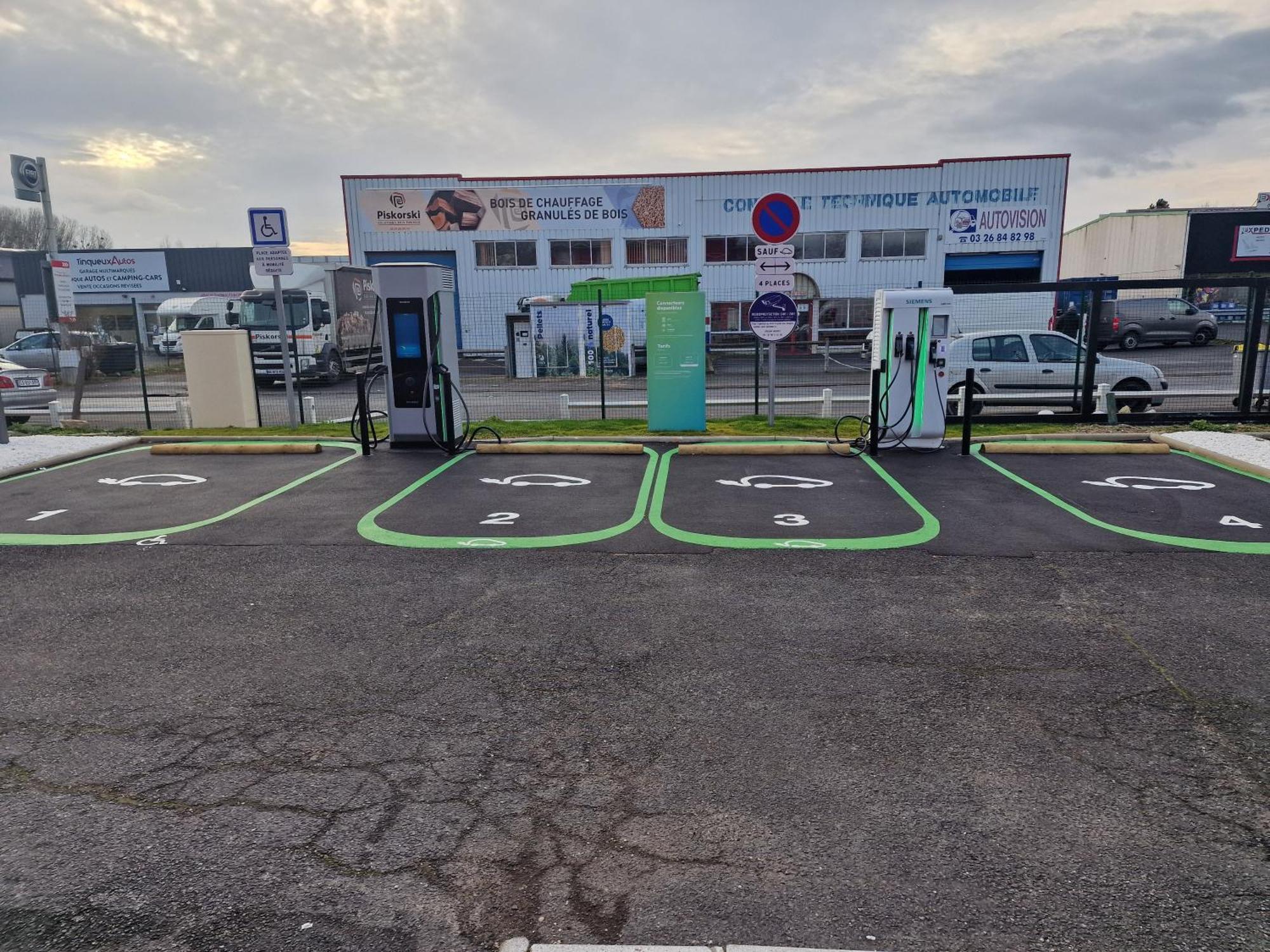 Enzo Hotels Reims Tinqueux By Kyriad Direct Dış mekan fotoğraf