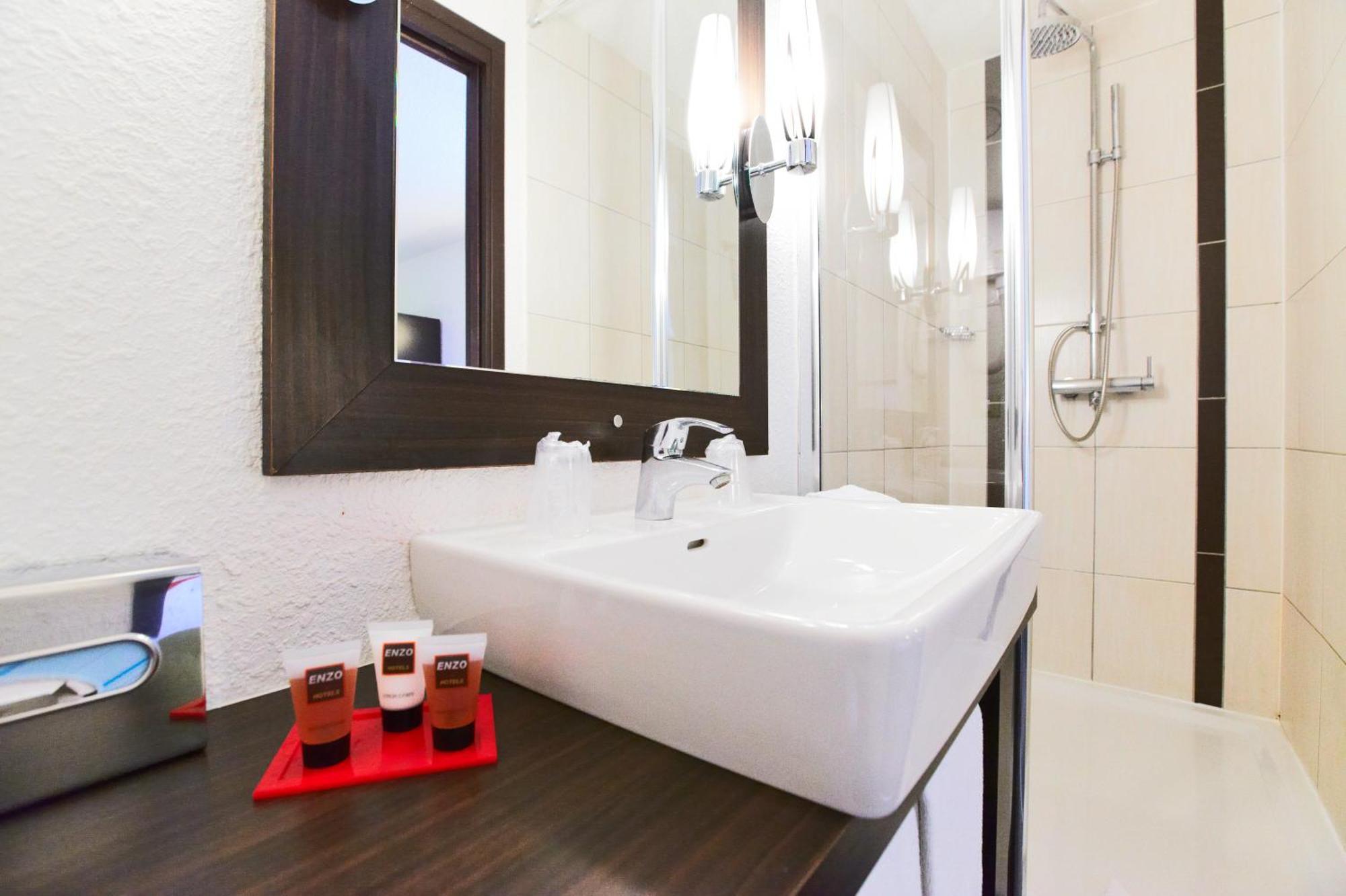 Enzo Hotels Reims Tinqueux By Kyriad Direct Dış mekan fotoğraf