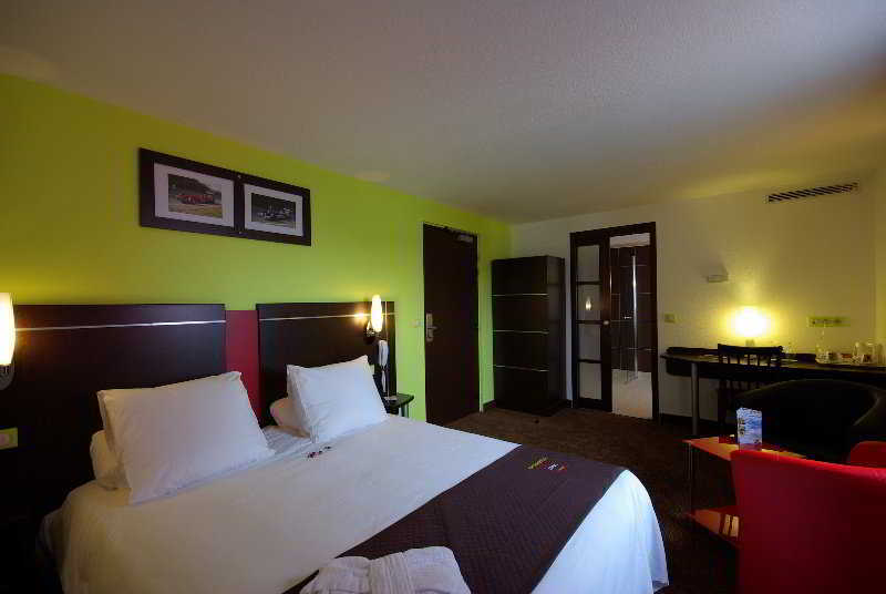 Enzo Hotels Reims Tinqueux By Kyriad Direct Dış mekan fotoğraf