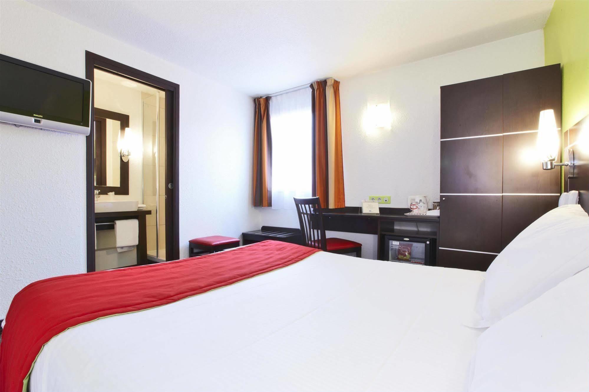 Enzo Hotels Reims Tinqueux By Kyriad Direct Dış mekan fotoğraf